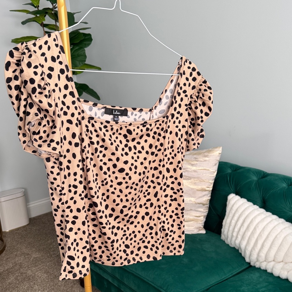 Lulu's Tan and Black Leopard Top
